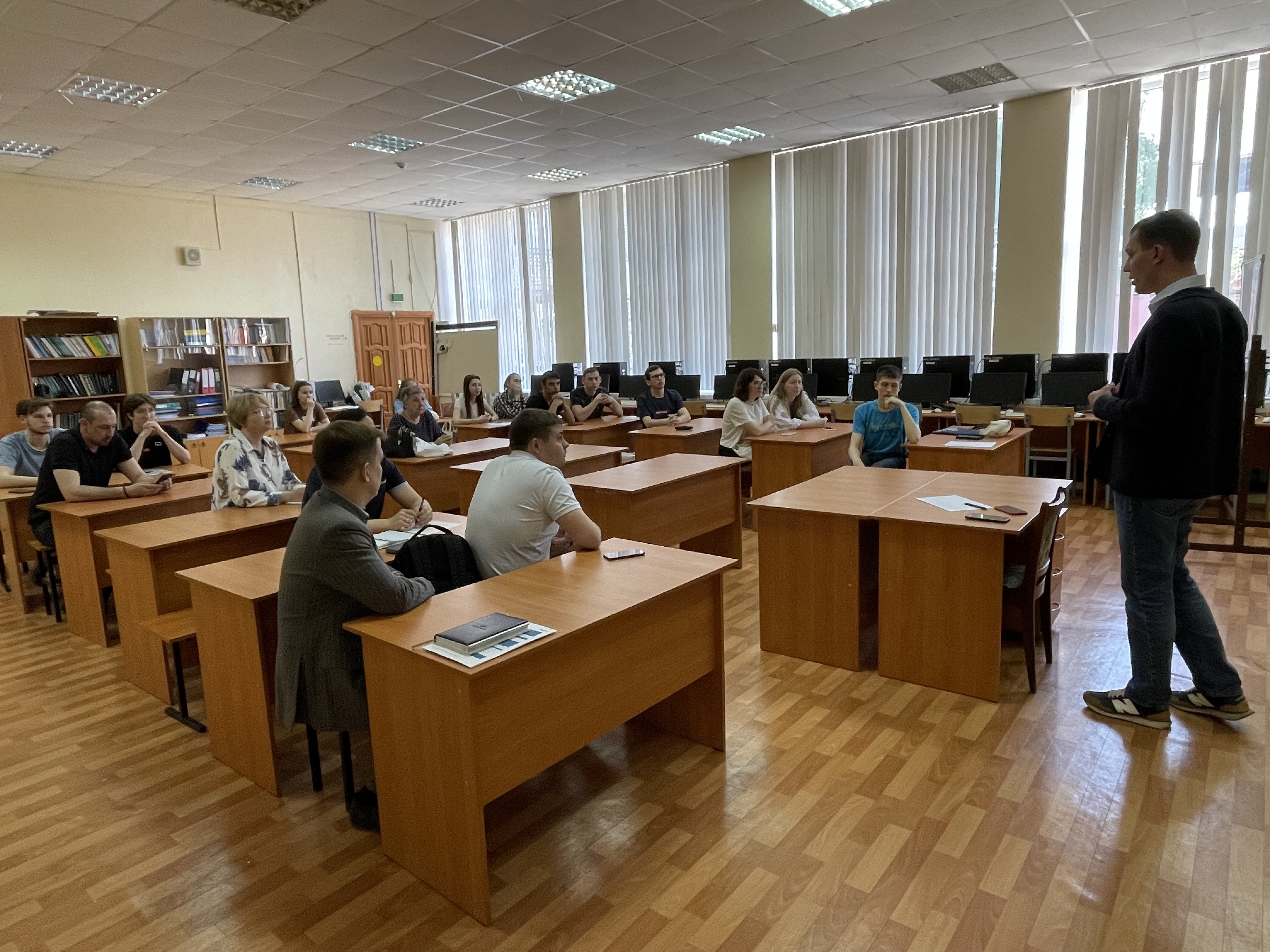 Встреча представителей СИБУРа с выпускниками НХТИ