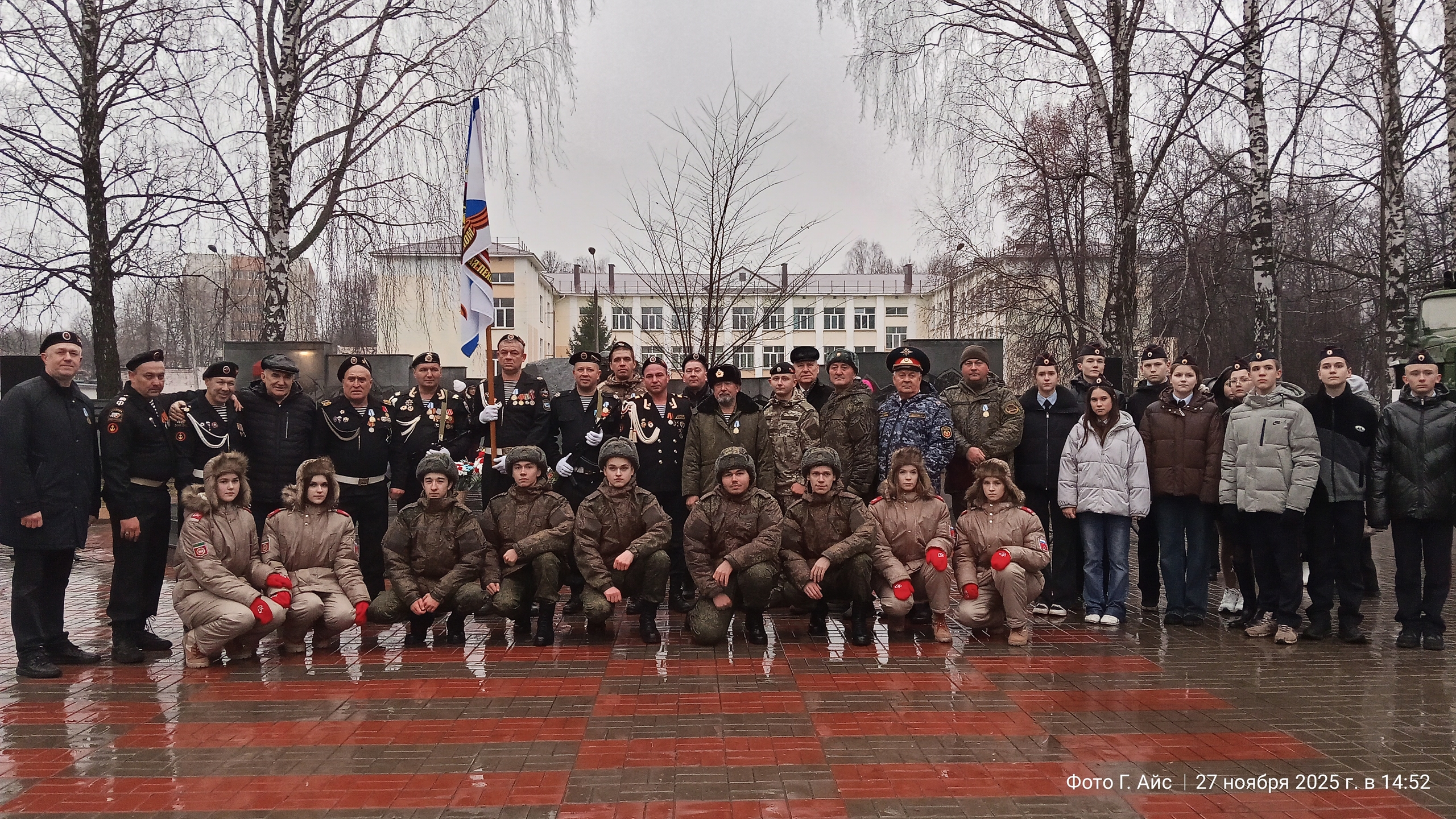 Студенты НХТИ почтили память героев
