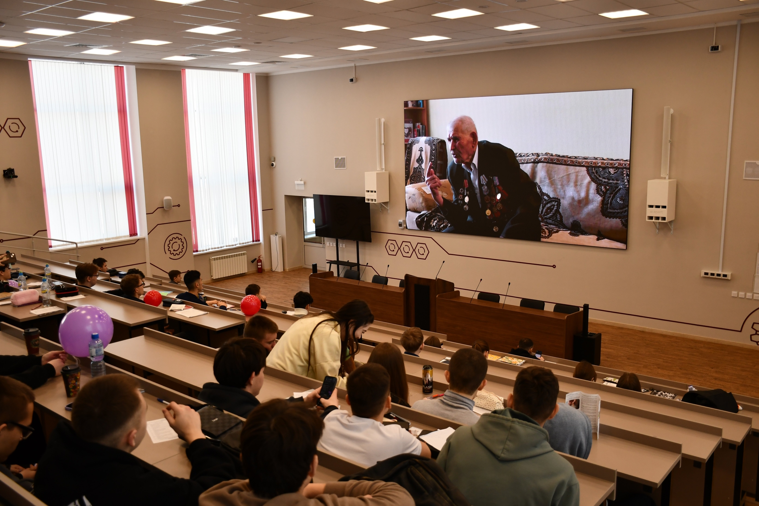 «80 историй от участников ВОВ, тружеников тыла»: в НХТИ состоялся показ фильма в рамках проекта «Без срока давности».