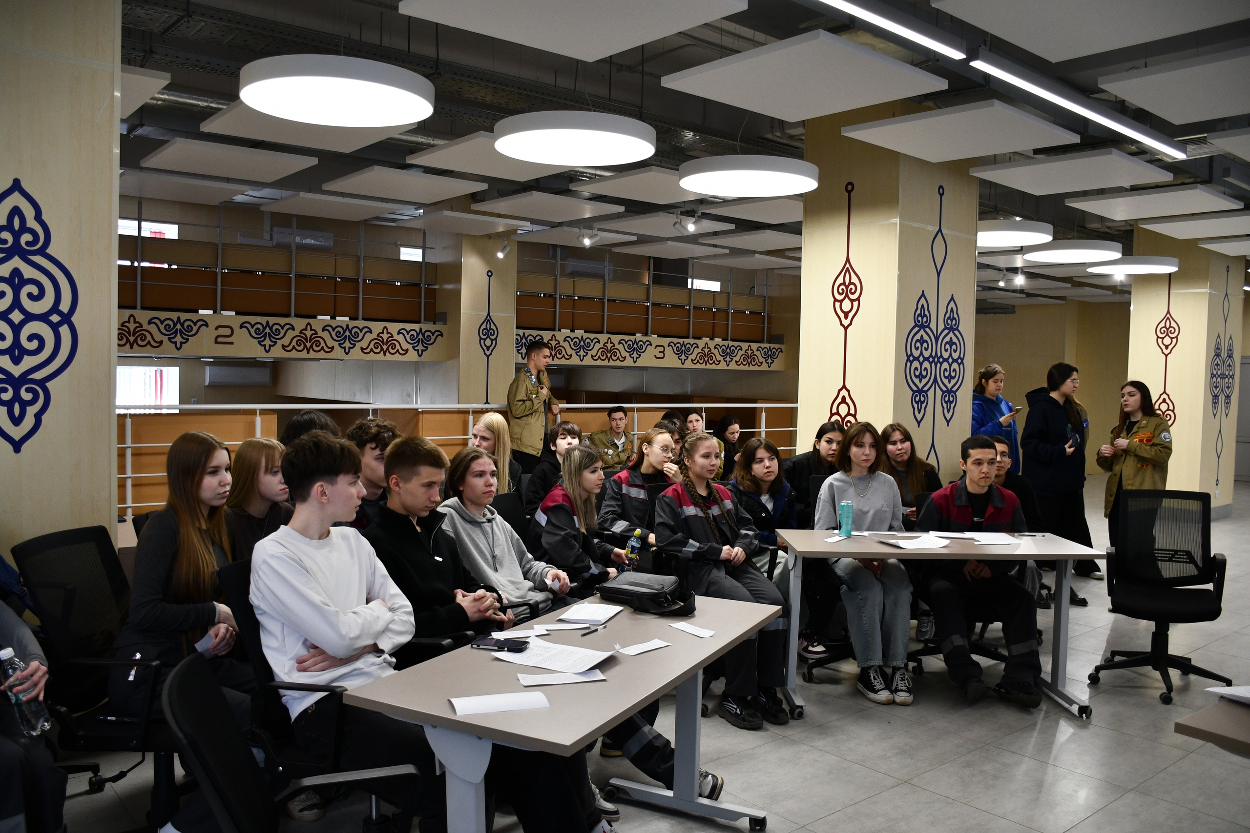 🎓 Зал суда в стенах вуза: студенты НХТИ и КНН примерили мантию юристов