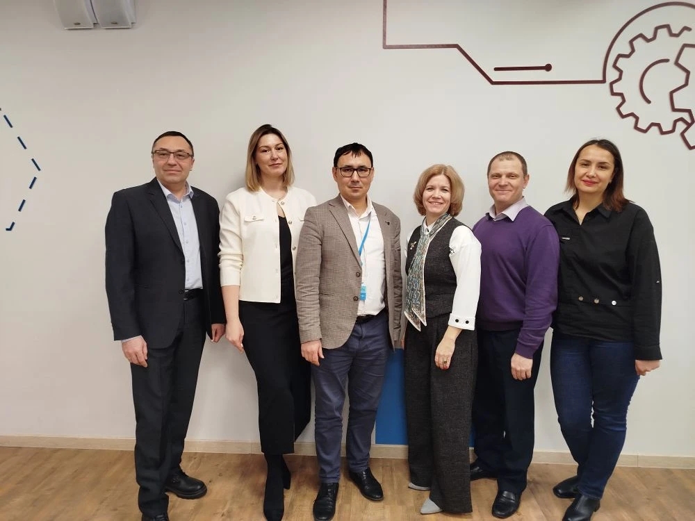 🎉 Ура, выпускники! 🎉