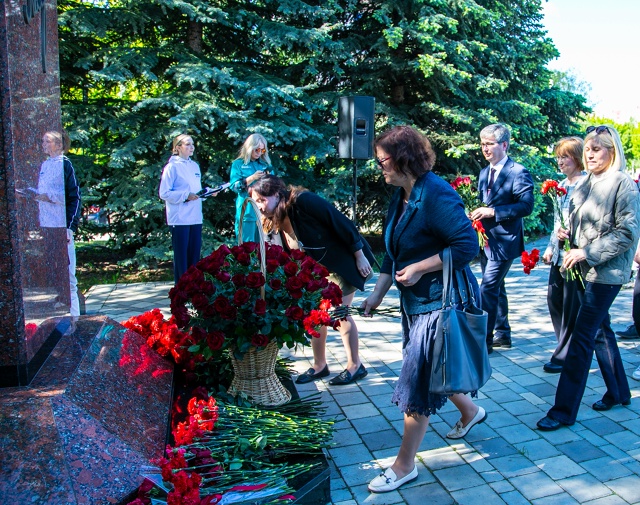 🌼 Возложение цветов